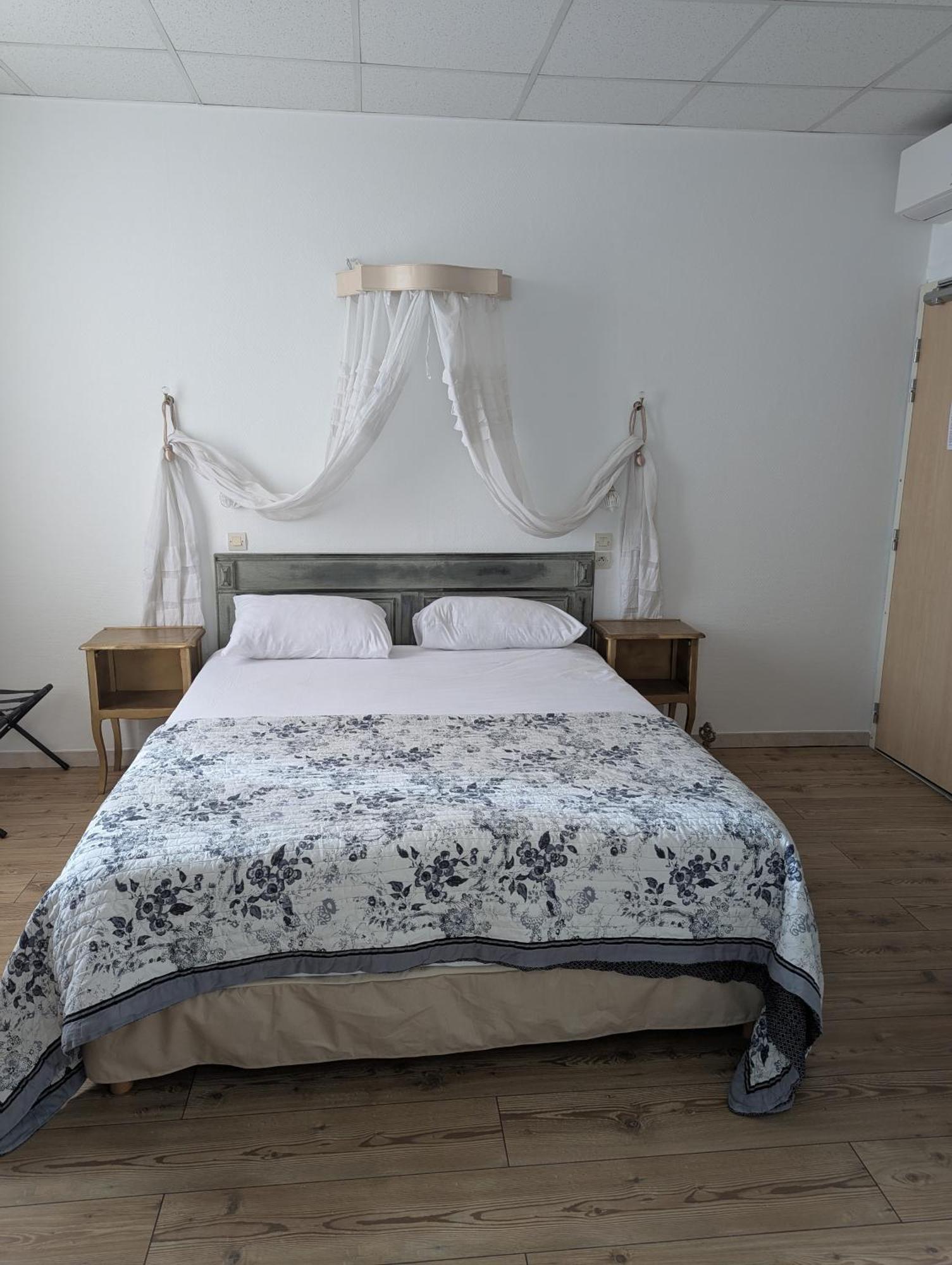 Montélimar Hotel Du Parc חדר תמונה
